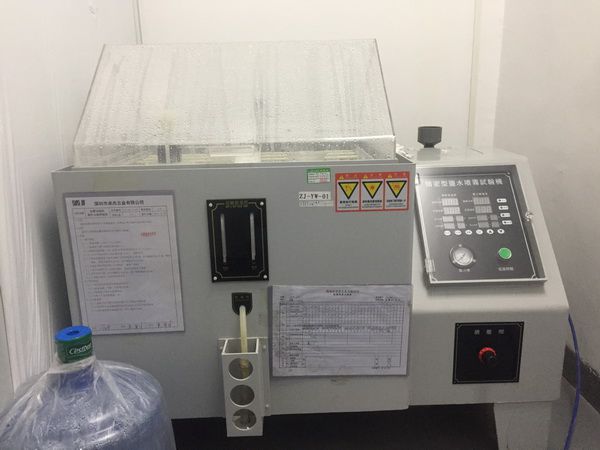 Spray-Type Salt Spray Tester
